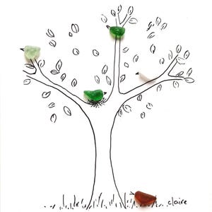 Collage de bouts de verre polis par la mer - Arbre aux oiseaux
