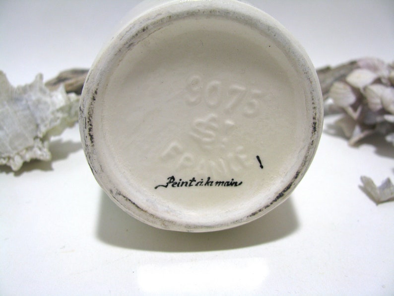 Französische vintage handbemalte Keramikvase kleine Größe / Vintage Keramikvase handgemaltes Tulpenmotiv aus Frankreich Bild 5