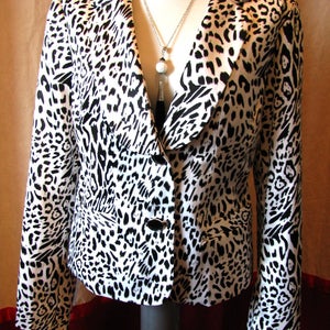 Blazer animal print / elegant vintage blazer/ trending animal print/ monochrome animal print/ leopard print blazer/ new image 2