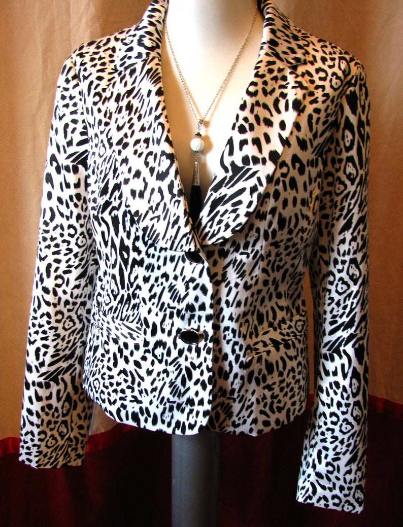 Blazer animal print / elegant vintage blazer/ trending animal print/ monochrome animal print/ leopard print blazer/ new image 2