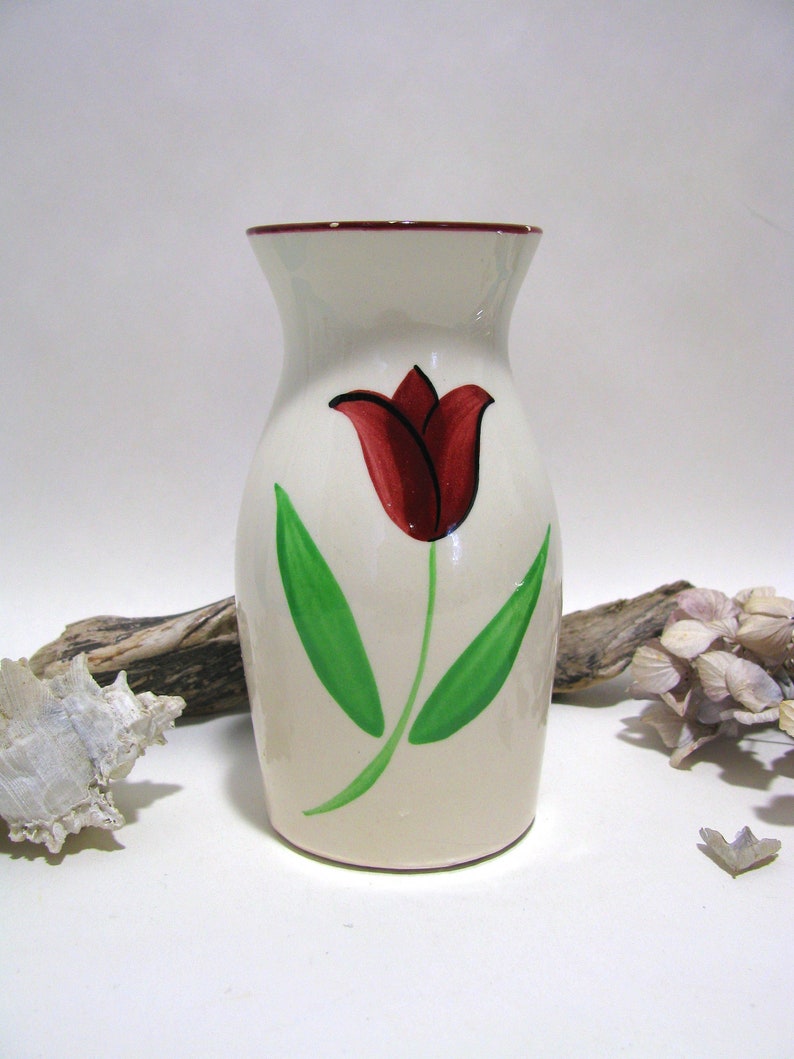 Jarrón de cerámica vintage francés pintado a mano de tamaño pequeño / Jarrón de cerámica vintage pintado a mano motivo de tulipán de Francia imagen 2