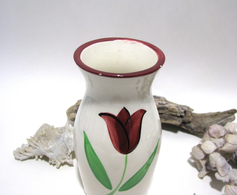 French vintage hand painted ceramic vase small size/ Vintage ceramic vase hand painted tulip motif from France image 4