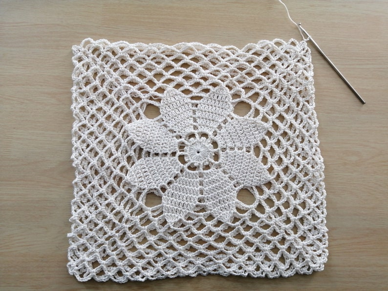 PDF CROCHET Sac filet orné d'une fleur aux 8 pétales, Sac zéro déchet et réutilisable, facile à réaliser Tuto en Français et en Anglais image 4