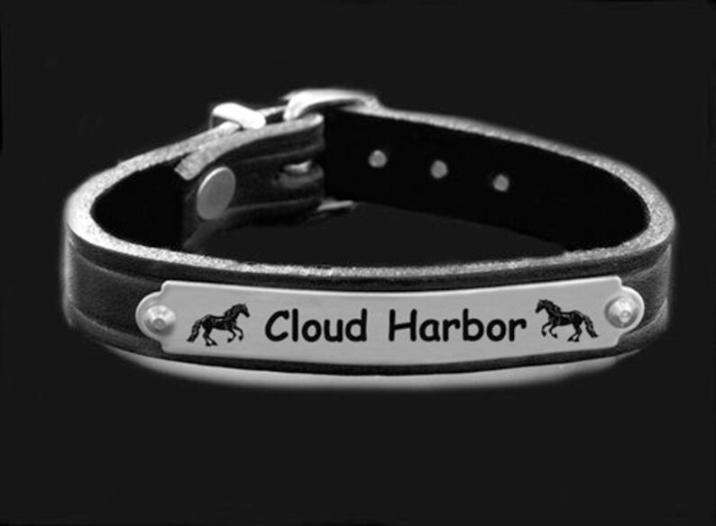 Horse Designs 5 Personalized Nameplate Leather Bracelet