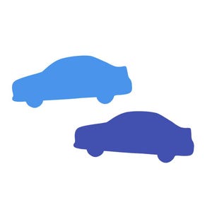 以下が含まれることがあります： 2台の漫画の車、1台は薄い青色、もう1台は濃い青色で、並んでいます。