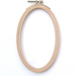 Oval wooden embroidery drum frame 10 x 16 cm for embroidery / embroidery hoop