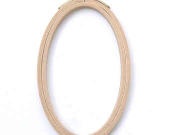 Oval wooden embroidery drum frame 21 x 13 cm for embroidery / embroidery hoop