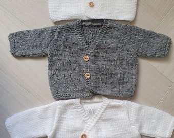 Vest size 3/6 months white or gray