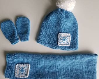 Hat scarf mittens Blue Snowflake