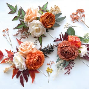 Terracotta Flower Cake Toppers: Fall Wedding Floral Arrangement