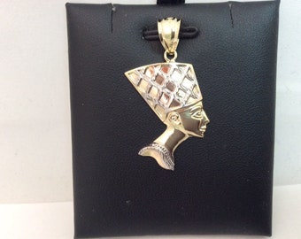 10K Pendentif reine N\u00e9fertiti Or jaune 10 K*