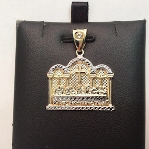 10k Yellow real Gold The Last Supper Jesus Cz Pendant charm 3.00 grams