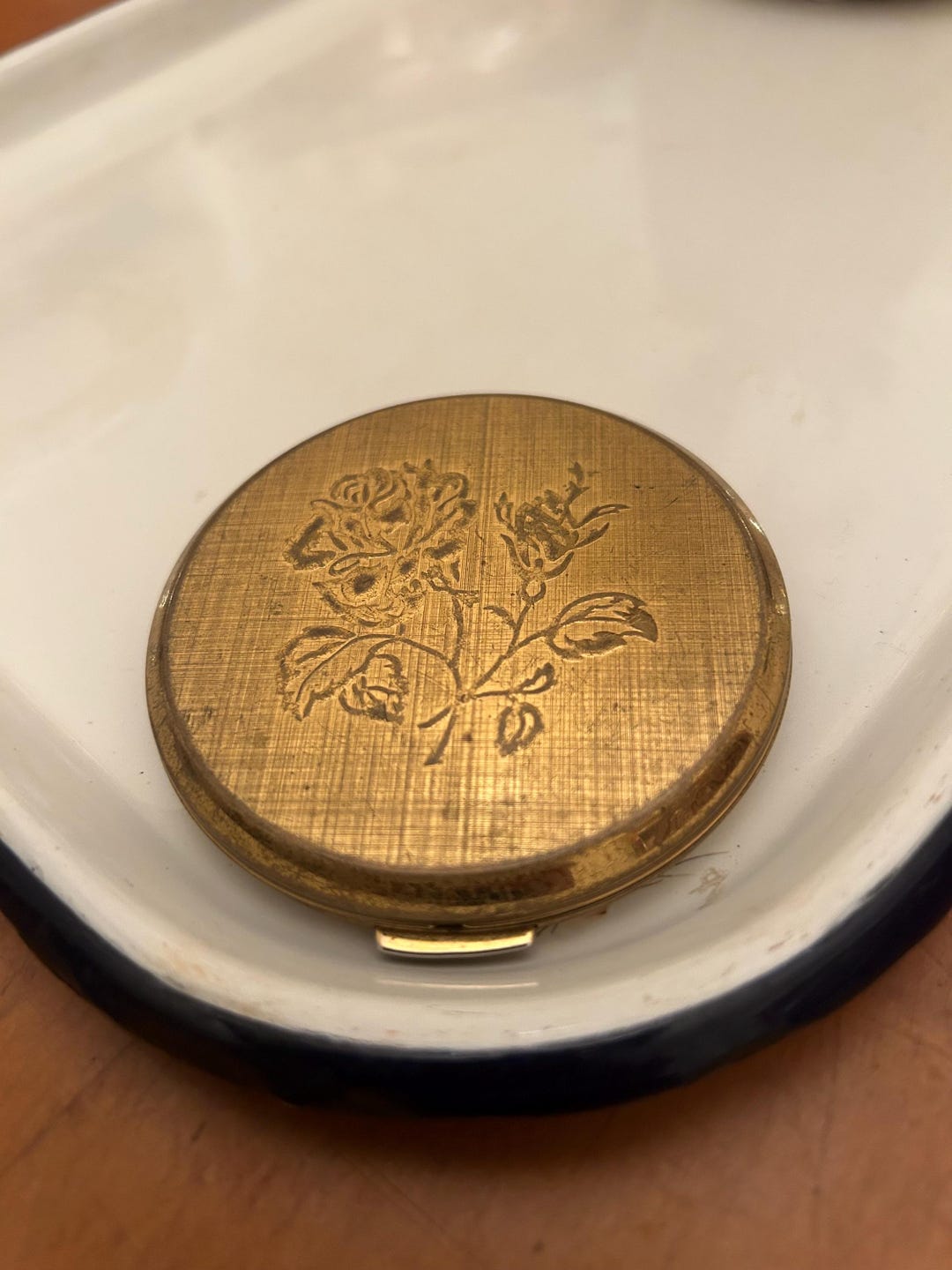 Vintage Stratton Pillbox Compact - Etsy