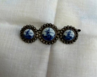 Vintage Delft Broach