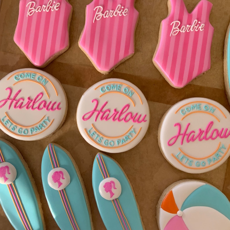 2 dozen doll pool party birthday cookies afbeelding 2