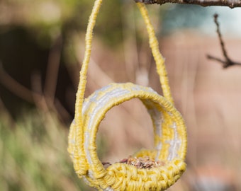 The Woven Bird Feeder Craft Kit