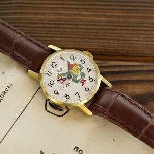 Vintage pequeño reloj retro para niños Luch 1801.1.K1 enano hermoso reloj con papeles reloj de pulsera mecánico soviético hora de la URSS