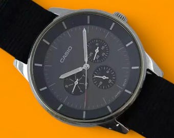 Vintage men&#39;s water resistant quartz JAPAN watch CASIO MTF 303