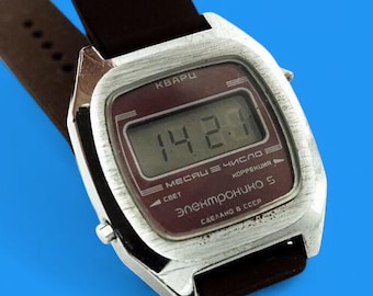 初期のヴィンテージLCDウォッチElektronika 5クォーツレトロデジタル腕時計