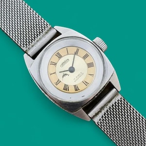 Vintage soviet wristwatch CORNAVIN Chaika cal.1601A Dolphin mechanical 17j unique gift for a ladies soviet watch USSR women's watches