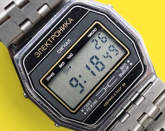 OLD Vintage Quartz LCD Watch Electronica Signal Alarm Digital Wristwatch Electronika
