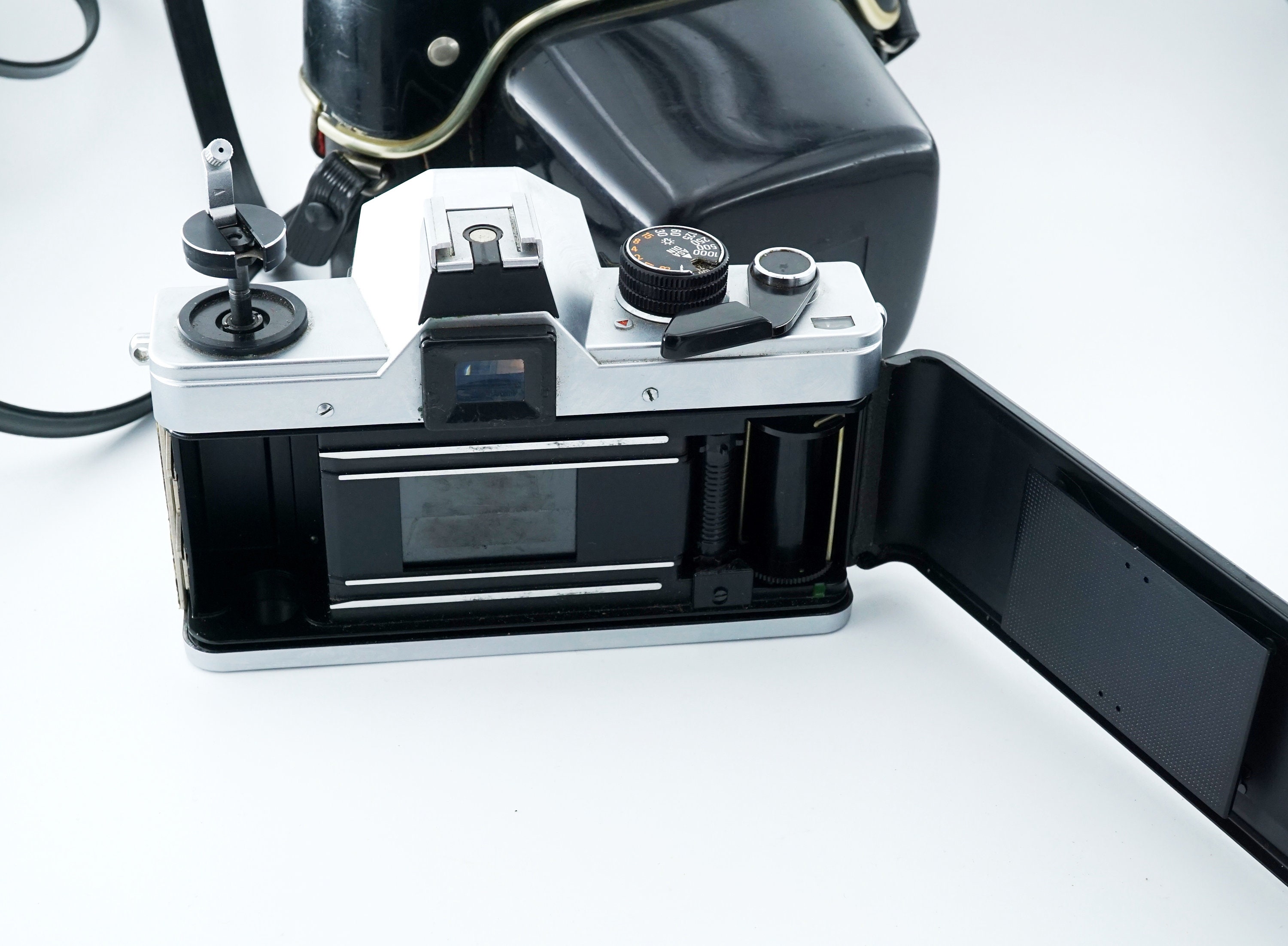 Vintage Body Only Praktica Super TL 1000 SLR 35mm Film Camera GDR