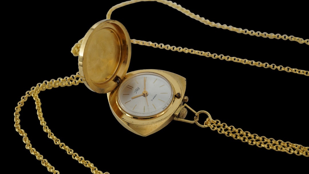Vintage Womens Watch Pendant Zarja Cal.2009 Zaria 21 Jewels