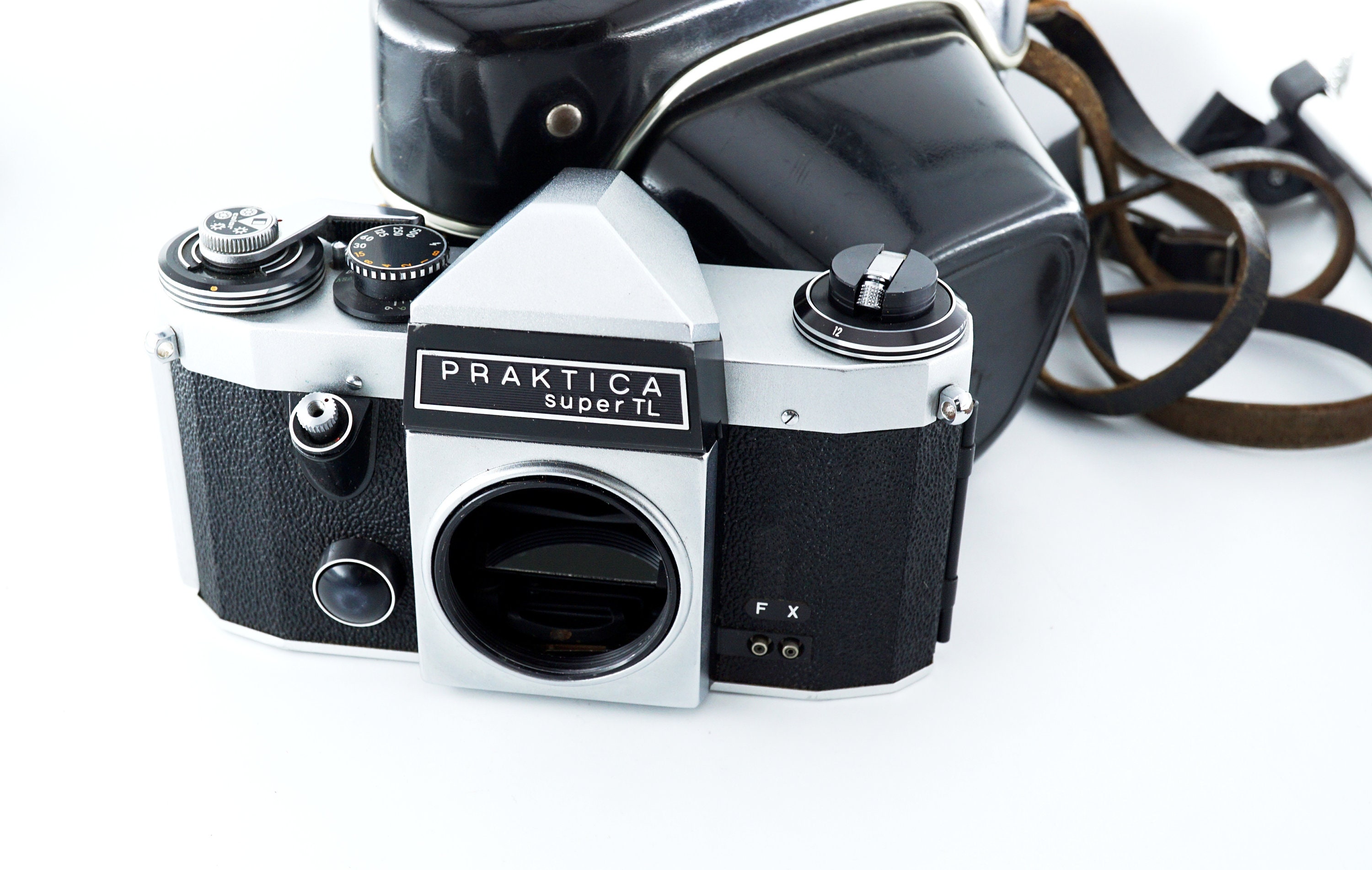 ヴィンテージ ボディのみ Praktica Super TL SLR 35mm フィルム カメラ