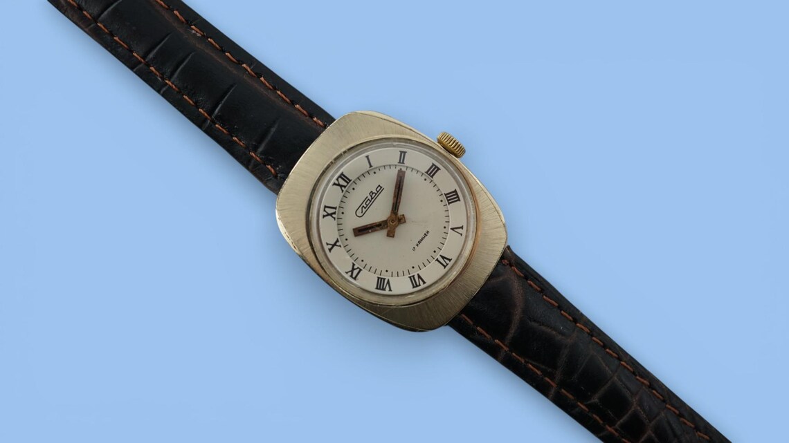 Vintage women's dress watch SLAVA cal.1601 17 jewels, mechanical wristwatch, gold plated, roman numerals, foto 4 di 5