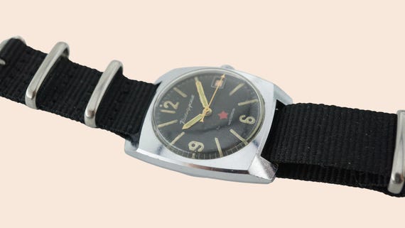 Vintage soviet military propaganda watch Vostok 2234 18 jewels Komandirskie watch stop second Zakaz MO USSR CCCP mechanical wristwatch View 4