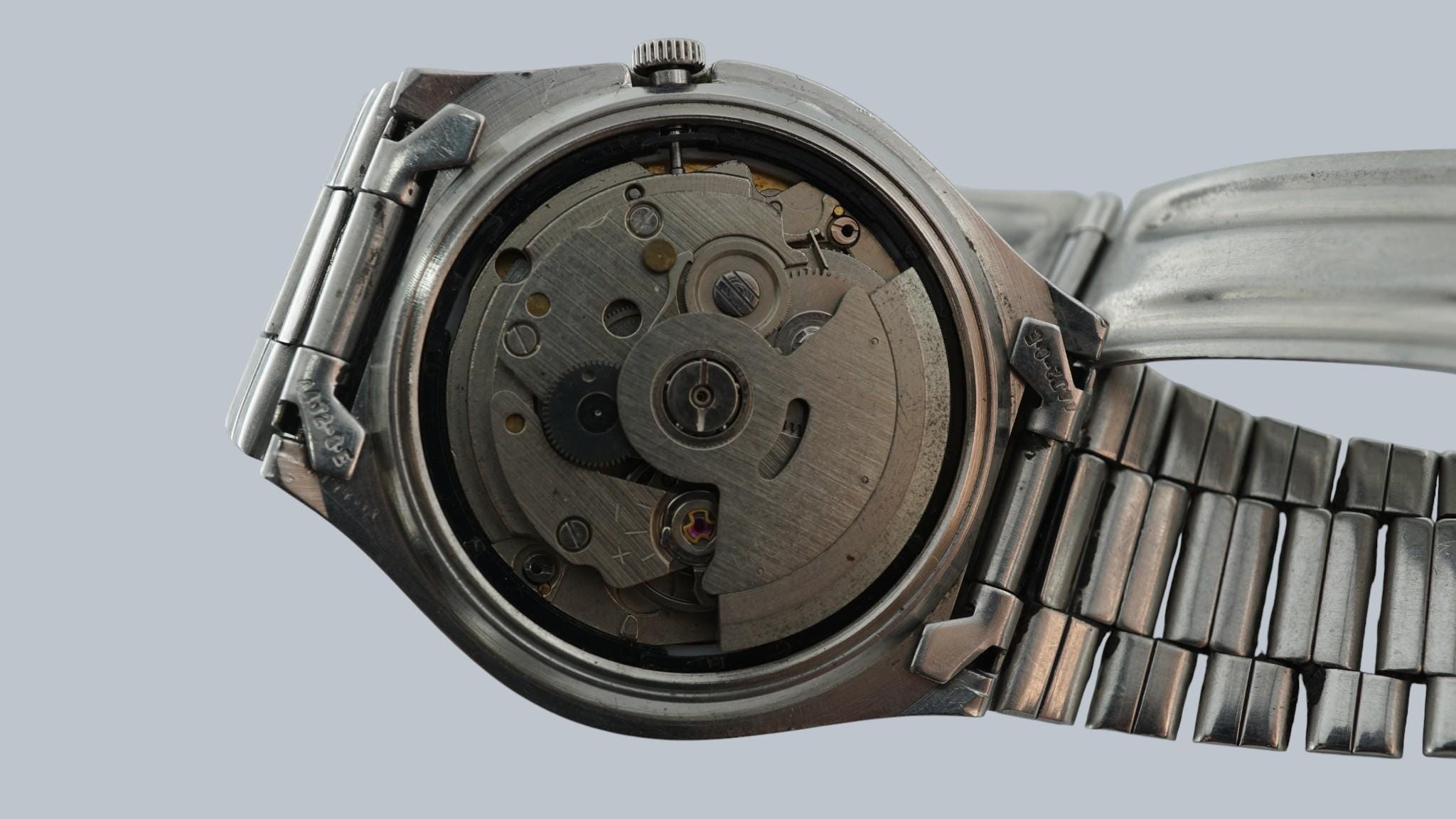 ヴィンテージ純正ステンレススチール製自動巻き腕時計 SEIKO 5 21石
