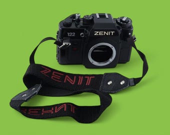 一眼レフ　ＺＥＮＩＴ－Ｅ　ＭＡＤＥ　ＩＮ　ＵＳＳＲ　　ヘリオス５８ｍｍ　１：２レンズ付 ヴィンテージZenit-ET一眼レフフィルムカメラ：Helios 44-2 2&frasl;58mm