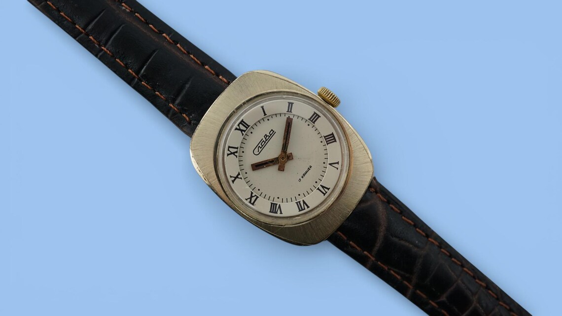 Vintage women's dress watch SLAVA cal.1601 17 jewels, mechanical wristwatch, gold plated, roman numerals, foto 3 di 5