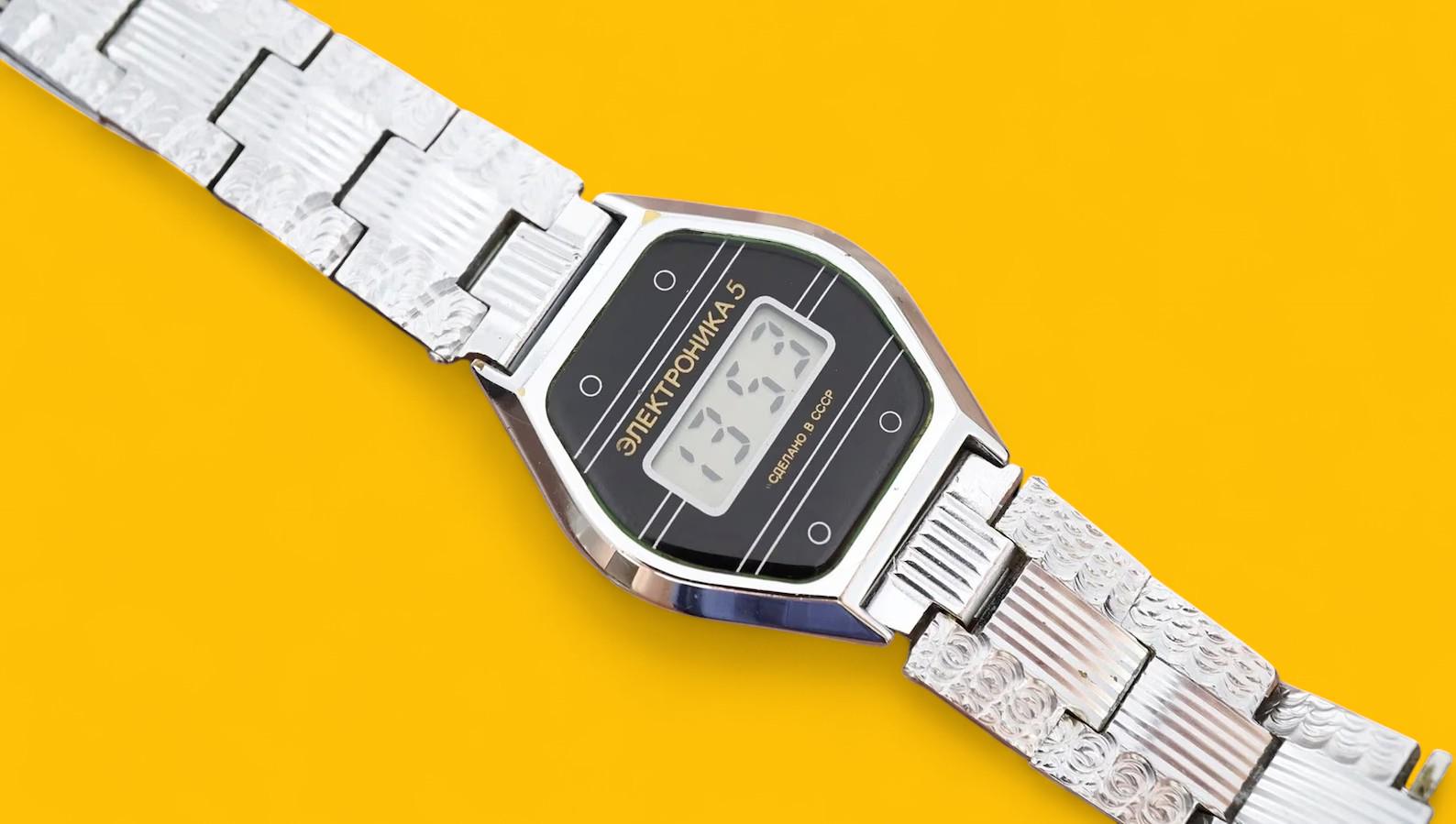 Vintage small ladies watch 24 hour dial LCD soviet quartz watch Elektronika  Quartz retro digital day/date wristwatch ussr watch