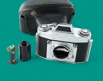 Vintage Exakta Varex VX 35mm SLR Film Camera With Carl Zeiss Jena