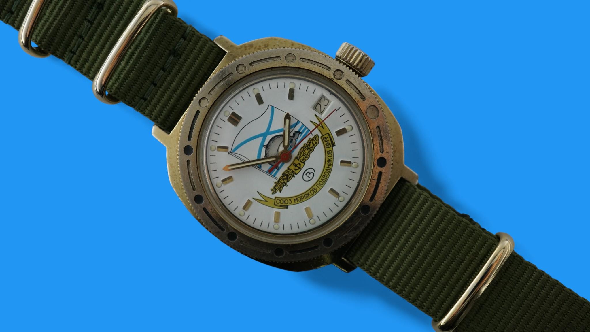 Montre Vintage Vostok Komandirskie – Mécanique Manuelle – 17 Rubis – Cadran Noir – Sans Bracelet