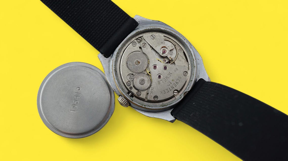 Vintage soviet men's wristwatch POLJOT 2609.H 17 jewels mechanical dress watch USSR, foto 3 di 5