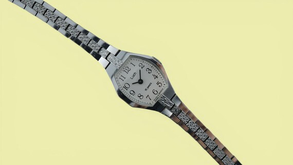 Vintage USSR ladies watch Luch cal.1600 15 jewels beautiful soviet mechanical women's wristwatch