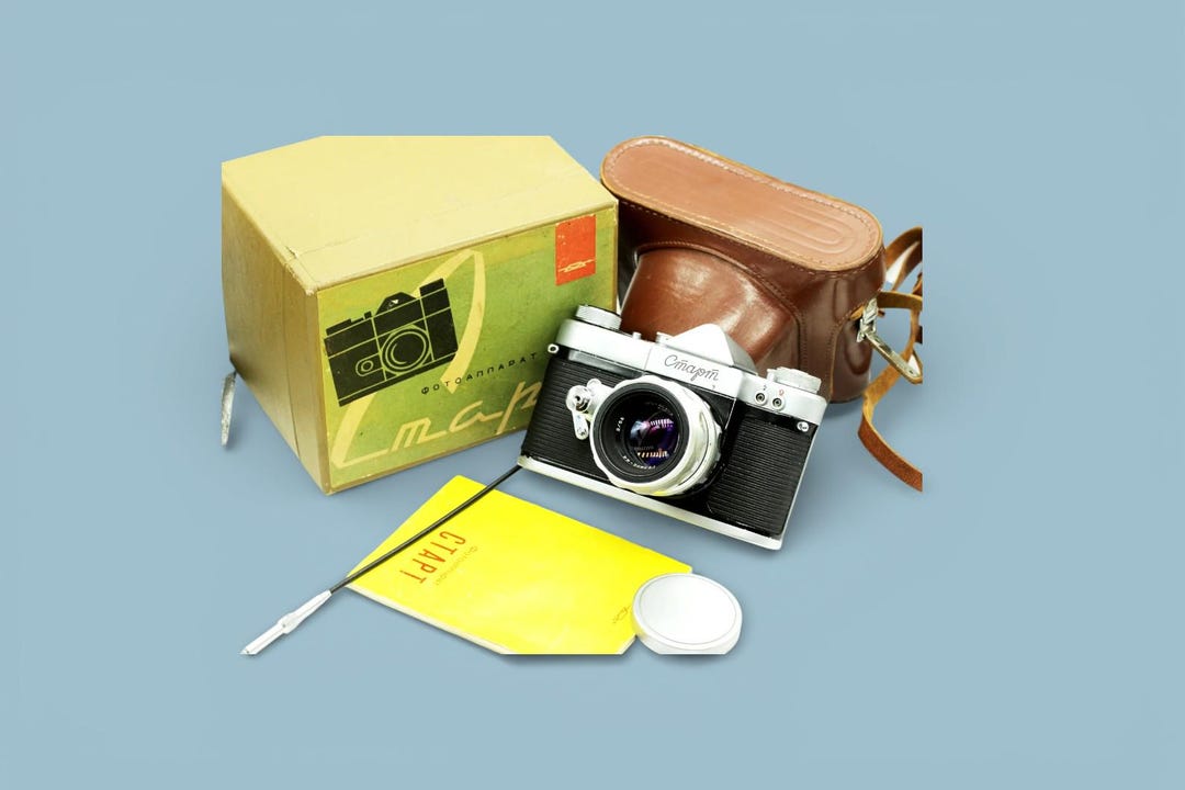 Vintage KMZ START Soviet 35mm SLR Film Camera, Lens Helios 44 2/58
