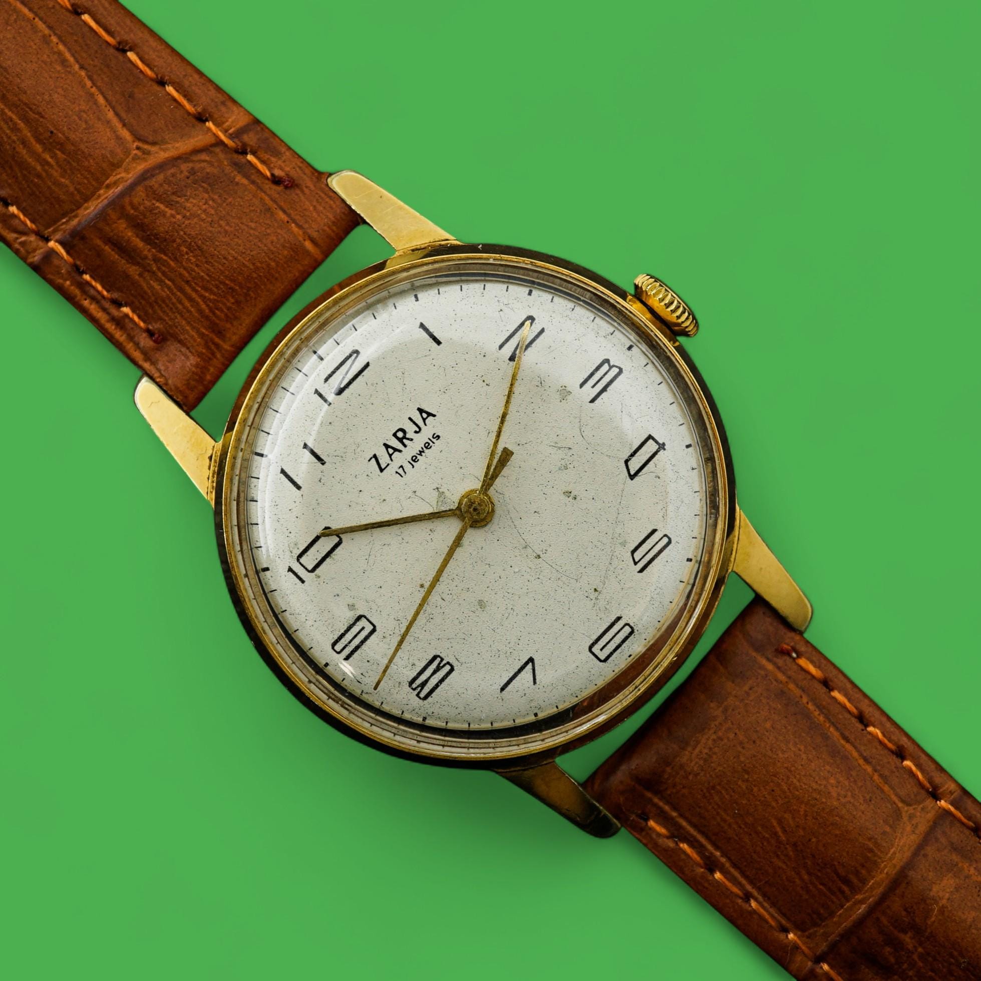 Vintage Russian Zarja ladies 17 jewel watch. Running! Vintage Soviet Wrist Watch Zarja. Womens Watch with Enamel main image 4