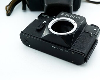 ヴィンテージ ブラック ZENIT TTL カメラ本体のみソビエト一眼レフ