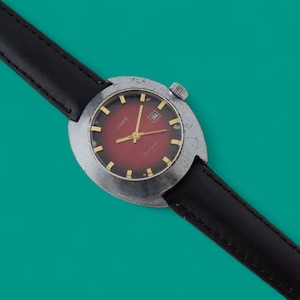 Vintage Damenuhr Zarja 2014 Zaria 22 Juwelen 1980 sowjetische mechanische Damenarmbanduhr UdSSR, rotes Zifferblatt