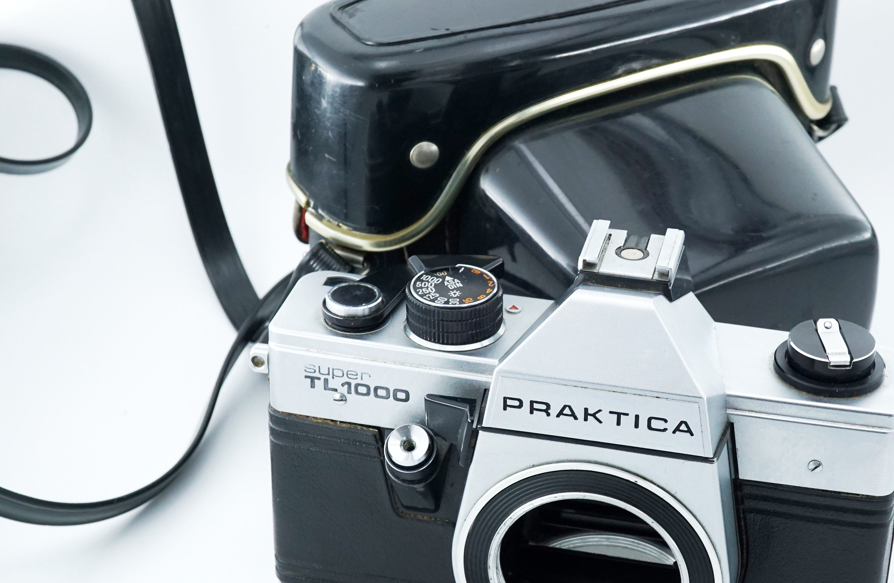 Vintage Body Only Praktica Super TL 1000 SLR 35mm Film Camera GDR