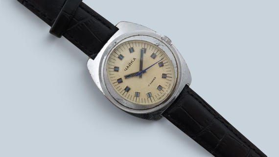 Vintage unisex wristwatch CHAIKA cal.2609H mechanical mens watch 17 jewels oval white dial