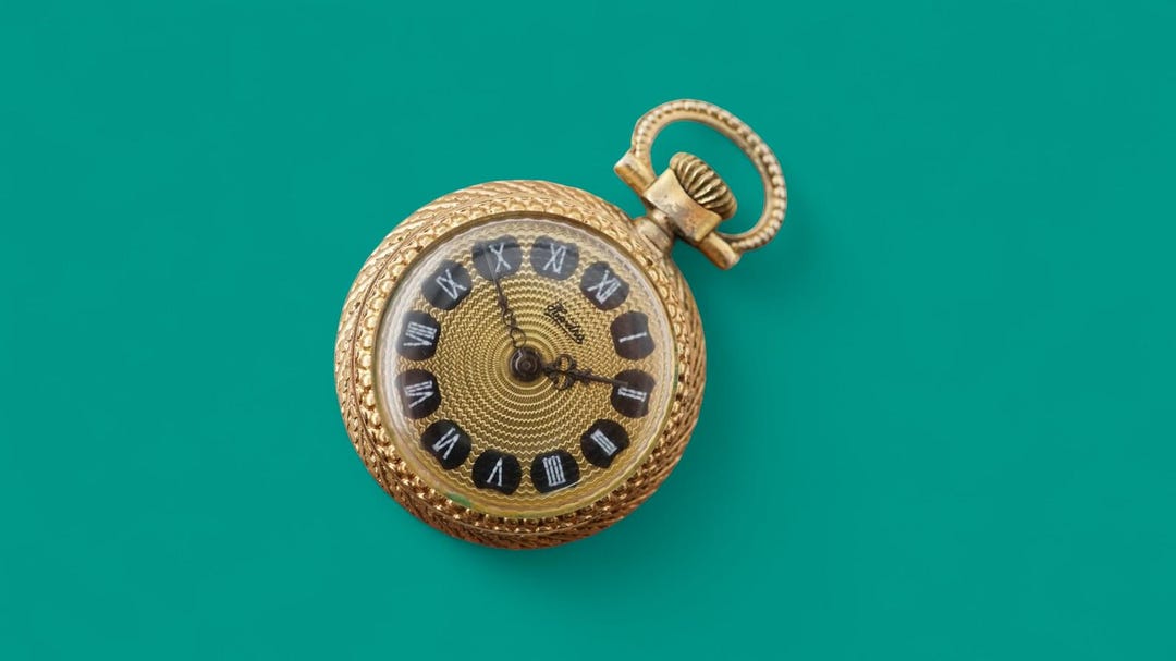 Vintage HAÏDRA GENÈVE SWISS Women's Mini Pocket Watch, Roman