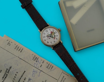 Vintage small retro kid's watch Luch 1801.1.K1 dwarf beautiful watch with papers soviet mechanical wristwatch USSR time