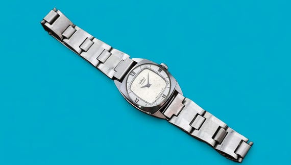 Vintage ladies watch Chaika cal.1601A 17 jewels soviet mechanical women's wristwatch USSR bracelet Monarch