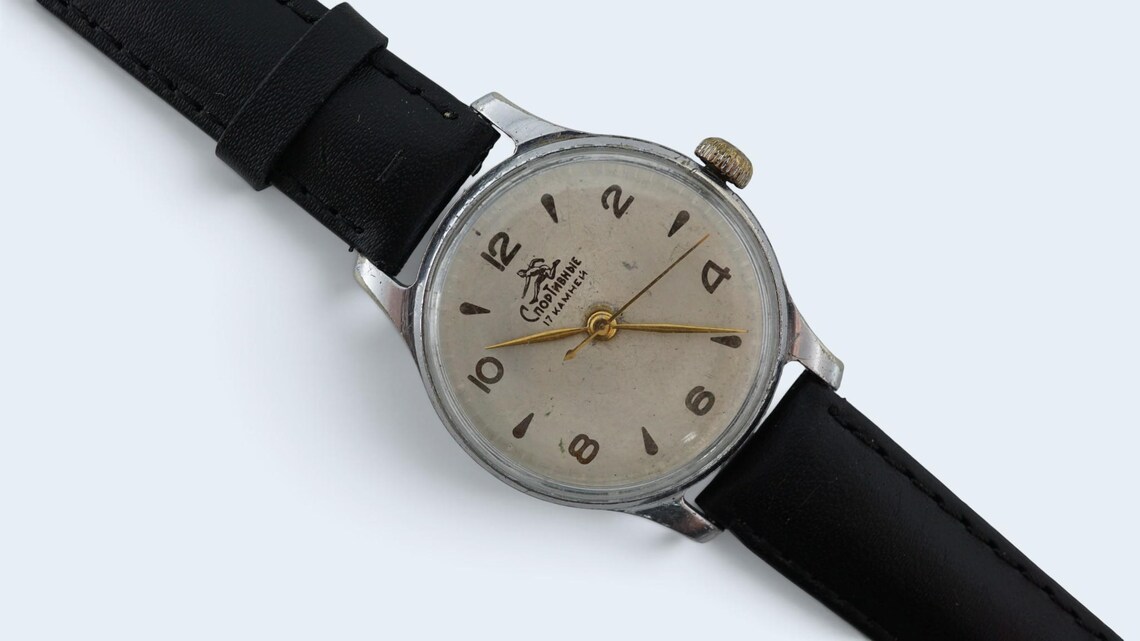 Early Sportivnie sports soviet watch 17 jewels 1MCHZ mechanical ussr wristwatch, civilian version of Sturmanskie, photo 1 sur 5