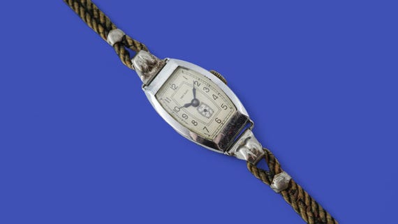 Vintage early 1Q1952 women's dress watch Zvezda 15 jewels mechanical wristwatch USSR