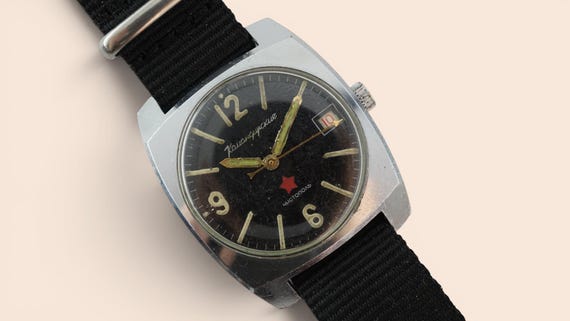 Vintage soviet military propaganda watch Vostok 2234 18 jewels Komandirskie watch stop second Zakaz MO USSR CCCP mechanical wristwatch